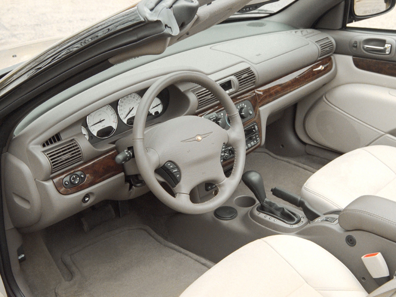 Chrysler Sebring Convertible 2.7 V6 (Automático)